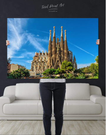 Sagrada Familia Barcelona Canvas Wall Art - image 2